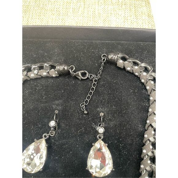 New Jewelry Set Stylish crystal gems statement bib necklace, clear gems Necklace - Picture 3 of 7